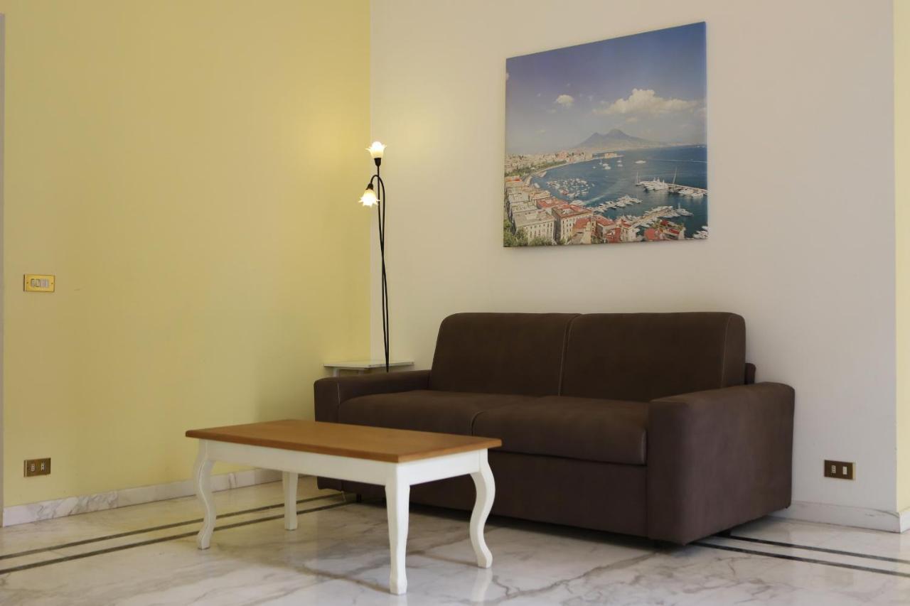 Piazza Dante Suites By Wonderful Italy نابولي المظهر الخارجي الصورة