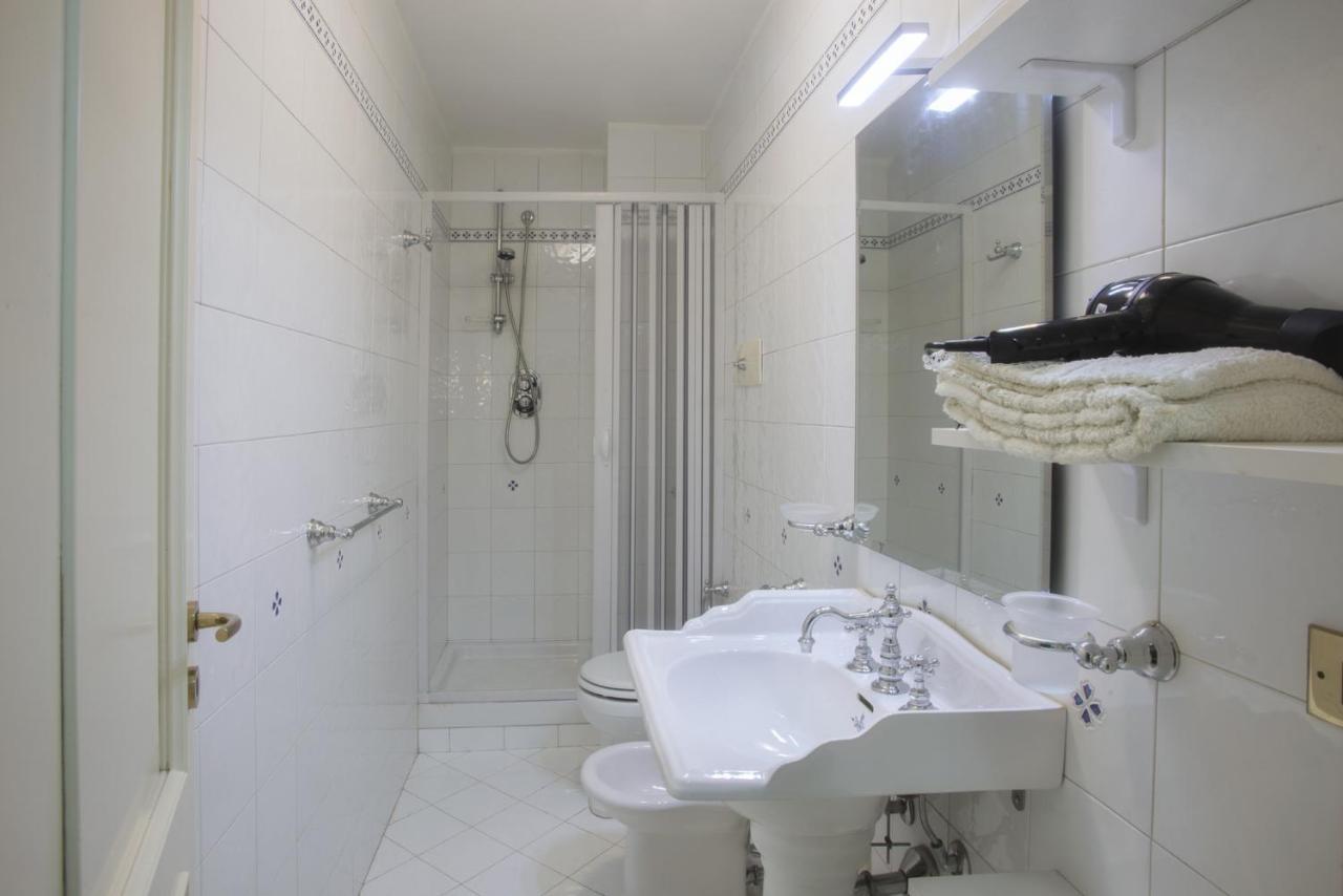Piazza Dante Suites By Wonderful Italy نابولي المظهر الخارجي الصورة