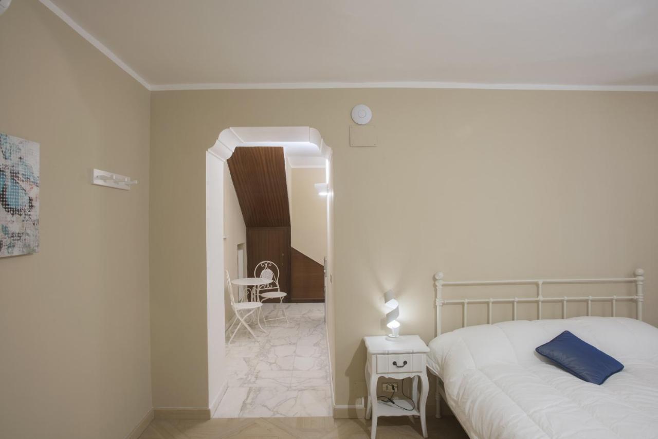 Piazza Dante Suites By Wonderful Italy نابولي المظهر الخارجي الصورة