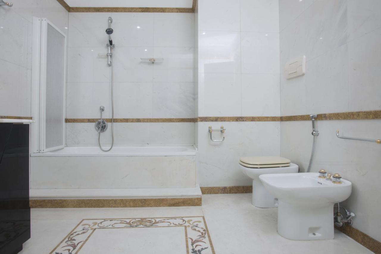 Piazza Dante Suites By Wonderful Italy نابولي المظهر الخارجي الصورة