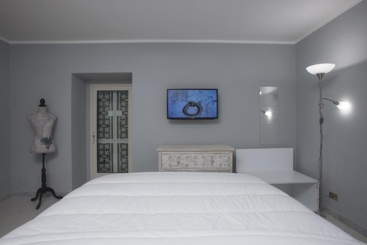 Piazza Dante Suites By Wonderful Italy نابولي المظهر الخارجي الصورة